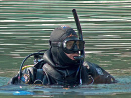 Mark before a river dive