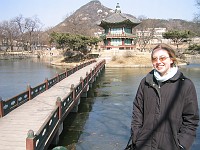  Lynn by one of the Temples in Seoul